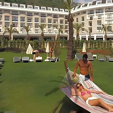 Sunland Hotel 5*