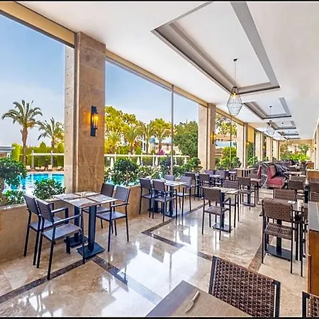 Отель Sunland 5*